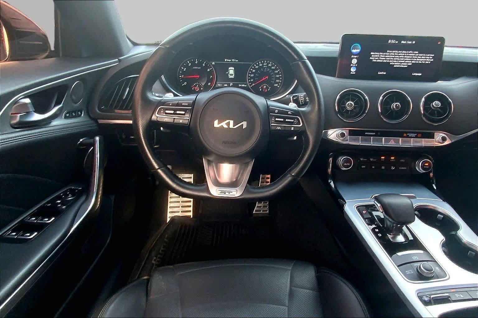 Used 2023 Kia Stinger GT2 RWD image 6