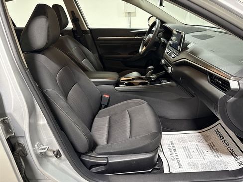 Used 2023 Nissan Altima 2.5 SV image 21