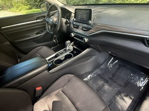 Used 2023 Nissan Altima 2.5 SV FWD image 39
