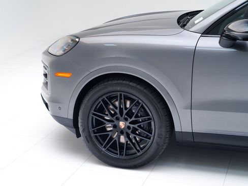 New 2026 Porsche Cayenne image 11