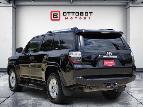 Used 2022 Toyota 4Runner SR5 RWD image 3