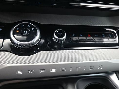 Certified 2025 Ford Expedition Max Active AWD/4WD image 15