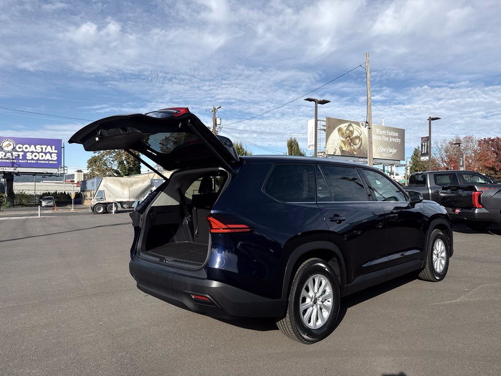 New 2026 Toyota Grand Highlander XLE FWD image 9