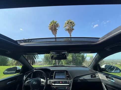 Used 2019 Hyundai Sonata Limited image 16