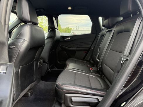 Used 2023 Ford Escape ST-Line AWD/4WD image 10