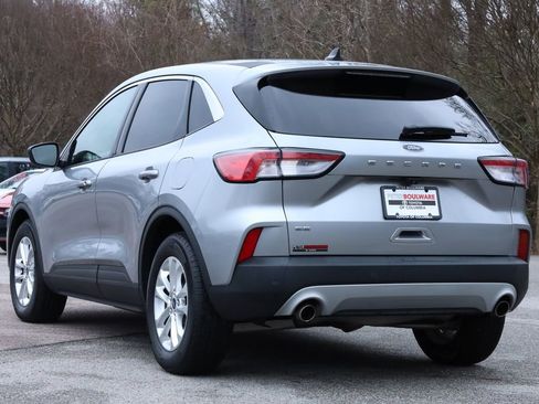 Used 2022 Ford Escape SE w/ Cold Weather Package image 5