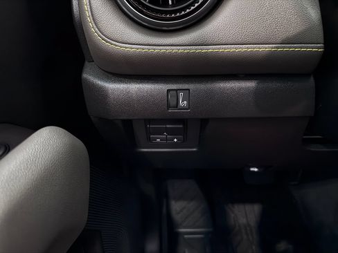 Certified 2025 Chevrolet Colorado ZR2 AWD/4WD image 25
