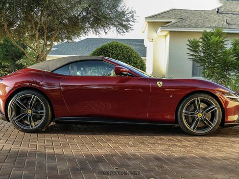 Used 2025 Ferrari Roma Spider RWD image 17