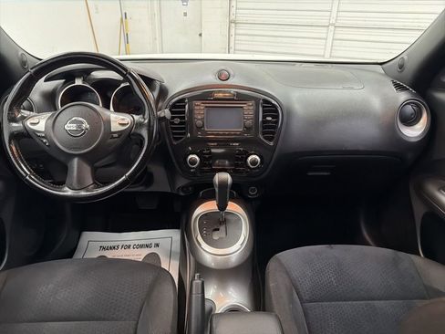 Used 2011 Nissan Juke SV image 23