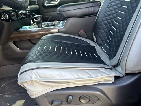 Used 2026 Chevrolet Silverado 1500 RST w/ LPO, Dark Essentials Package RWD image 16