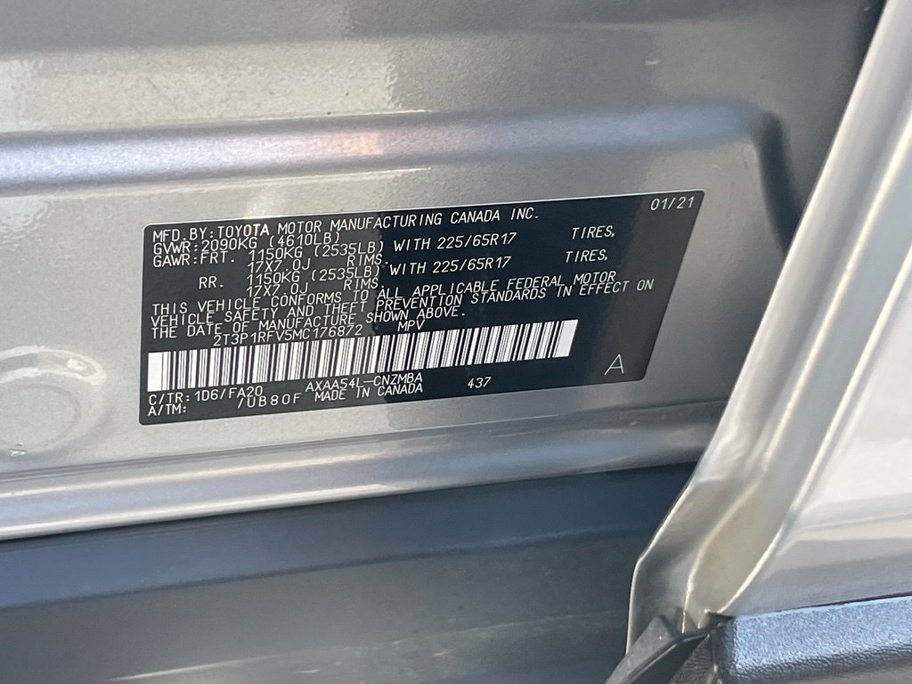 Used 2021 Toyota RAV4 XLE AWD/4WD image 34