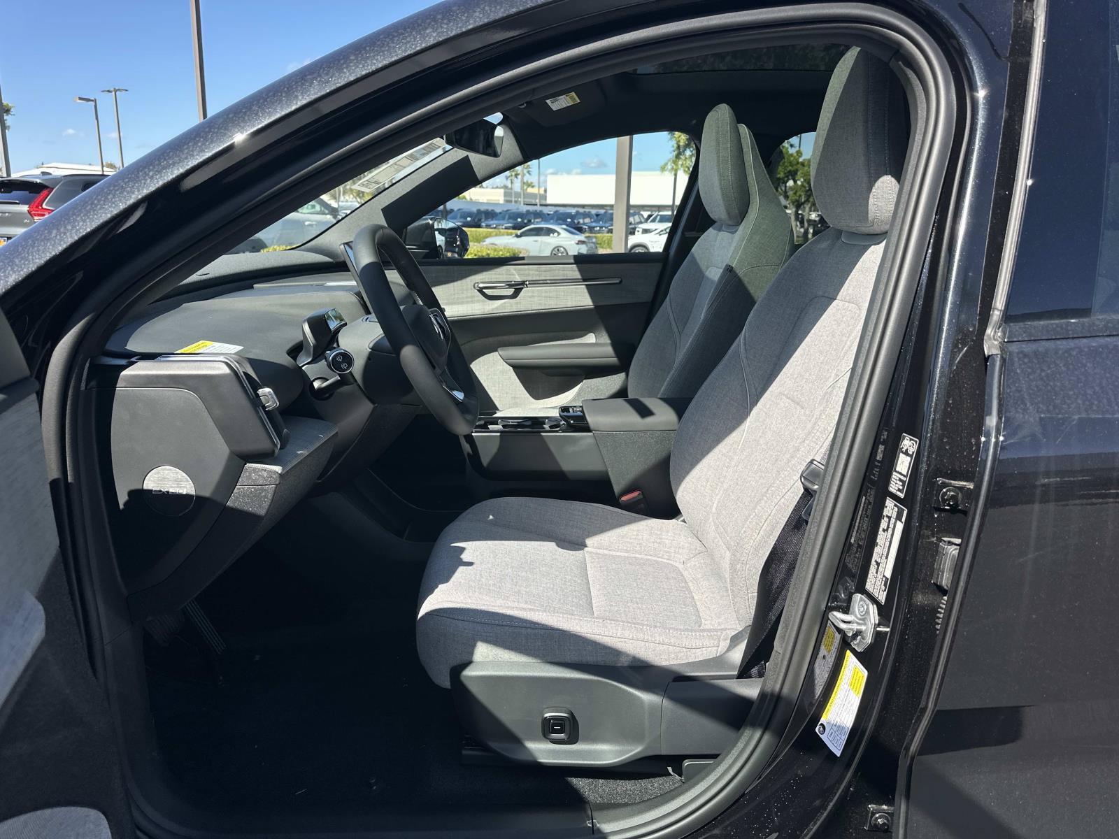 New 2026 Volvo EX30 Ultra AWD/4WD image 13