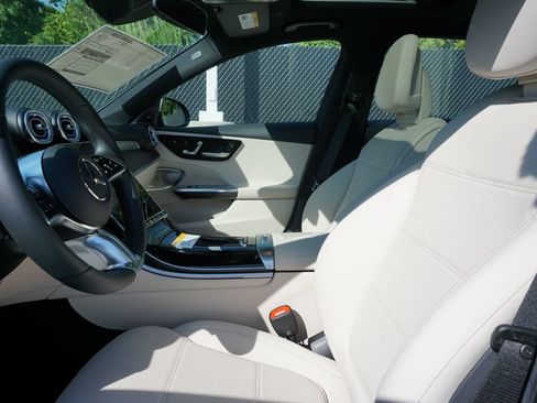 Used 2025 Mercedes-Benz C 300 Sedan image 23