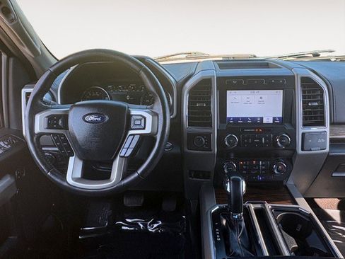 Used 2020 Ford F150 Lariat image 2
