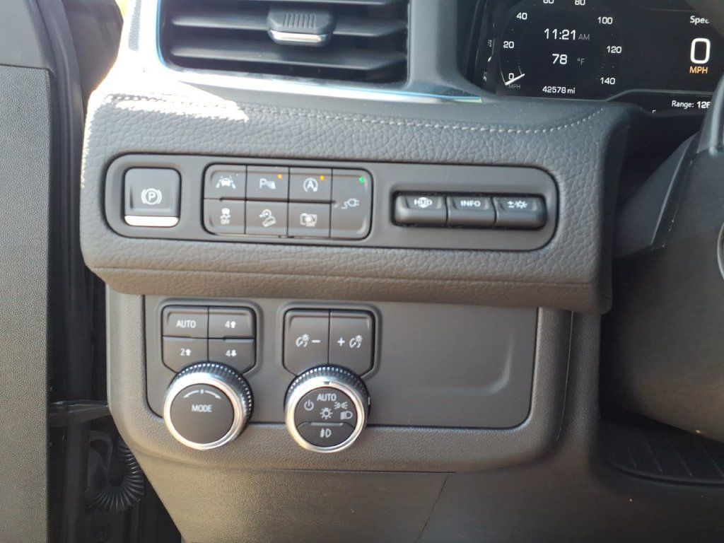Used 2022 GMC Yukon Denali AWD/4WD image 14