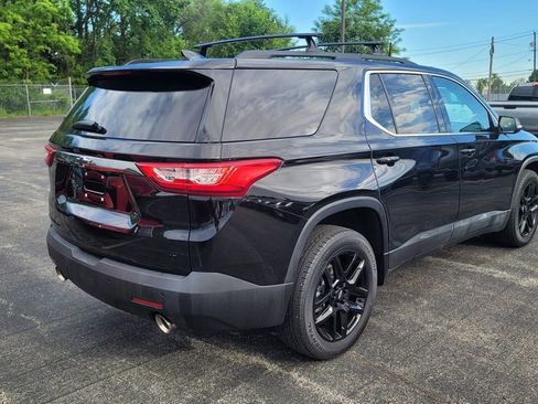 Used 2021 Chevrolet Traverse LT w/ LPO, Blackout Package AWD/4WD image 6