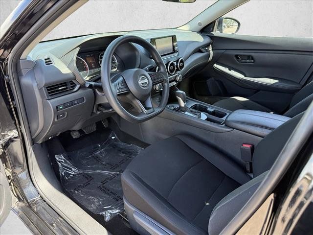Used 2025 Nissan Sentra S FWD image 10