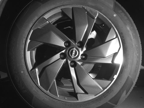 Used 2025 Nissan Rogue SV image 14