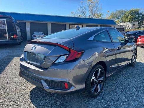 Used 2016 Honda Civic Touring image 5