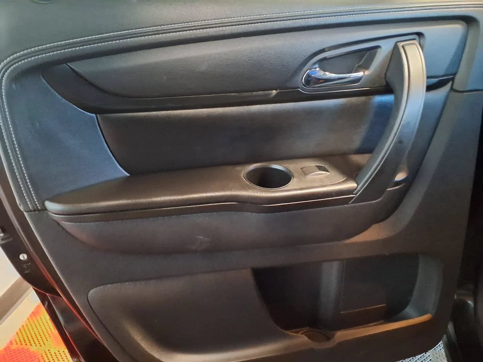 Used 2014 GMC Acadia SLE AWD/4WD image 13