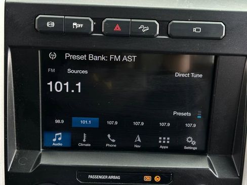 Used 2019 Ford F250 Lariat w/ Chrome Package image 25