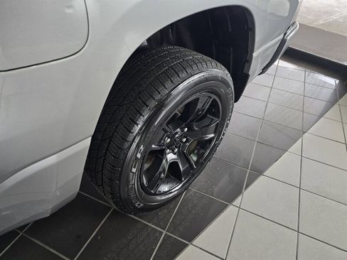 Used 2022 RAM 1500 Big Horn AWD/4WD image 39