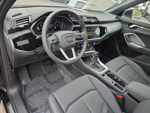 New 2025 Audi Q3 2.0T Premium image 16