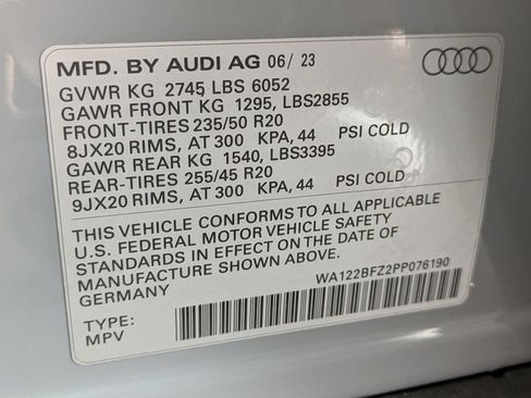 Used 2023 Audi Q4 e-tron Premium w/ Convenience Package AWD/4WD image 17