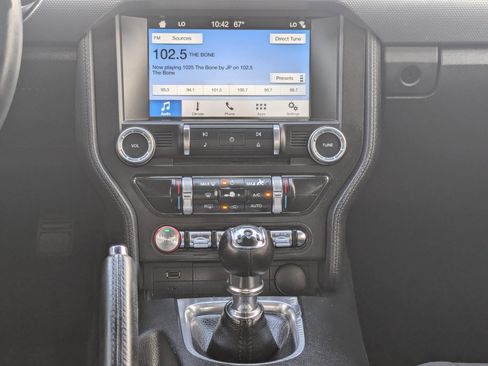 Used 2018 Ford Mustang Coupe w/ Equipment Group 101A RWD image 19