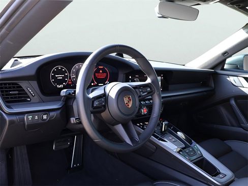 Certified 2025 Porsche 911 Carrera image 4