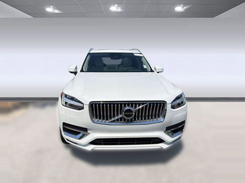 Certified 2023 Volvo XC90 B6 Plus AWD/4WD image 6