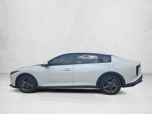 Used 2025 Kia K4 FWD image 9