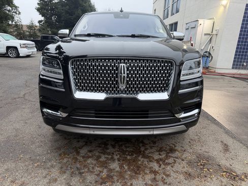 Used 2019 Lincoln Navigator Black Label w/ Cargo Package image 8