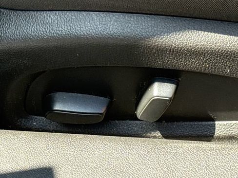Used 2022 Chevrolet Camaro LT RWD image 18