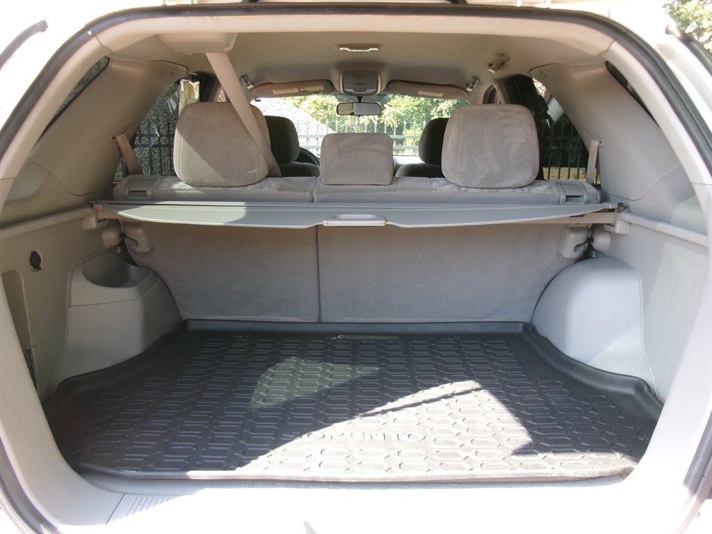 Used 2008 Kia Sorento 2WD image 24