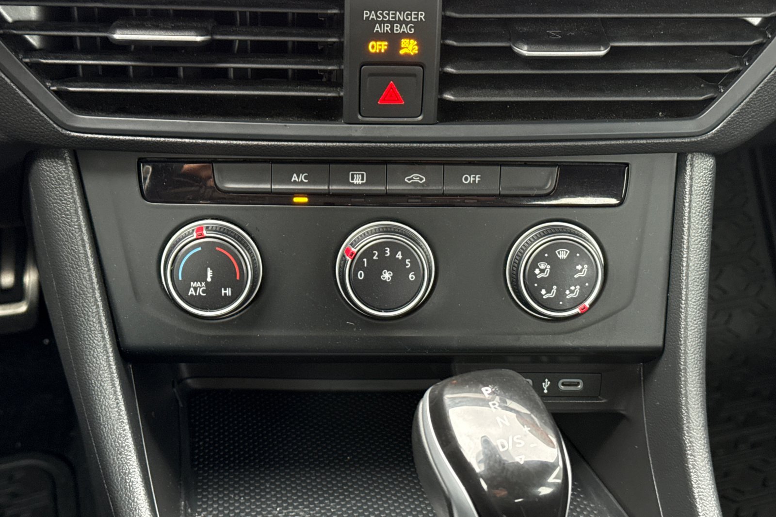 Certified 2023 Volkswagen Jetta Sport FWD image 19