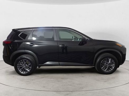 Used 2023 Nissan Rogue S image 6