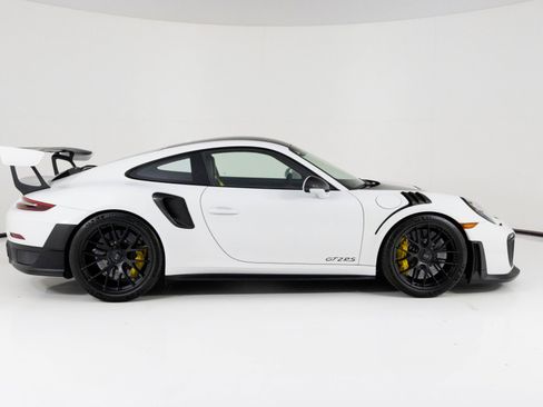 Used 2018 Porsche 911 GT2 RS image 2