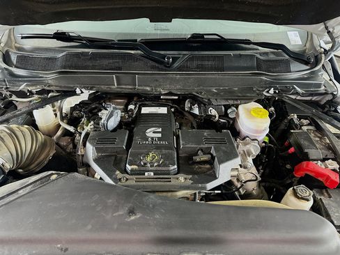 Used 2024 RAM 2500 Laramie w/ Safety Group image 32