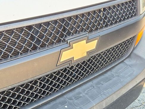 Used 2019 Chevrolet Express 2500 w/ Enhanced Convenience Package RWD image 36