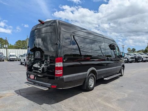 Used 2017 Mercedes-Benz Sprinter 3500 image 5