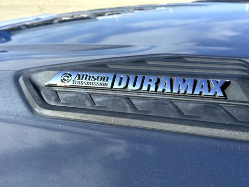 Used 2024 Chevrolet Silverado 2500 High Country w/ Technology Package image 3