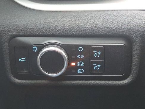 Certified 2023 Ford Explorer XLT AWD/4WD image 27