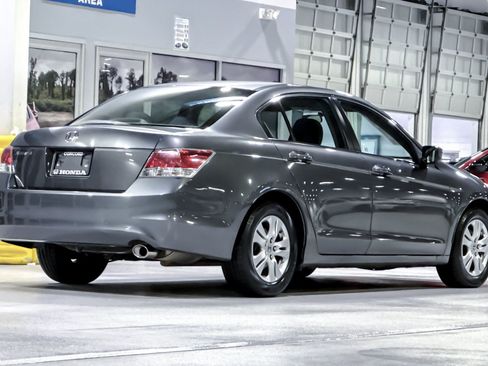 Used 2010 Honda Accord LX-P image 8