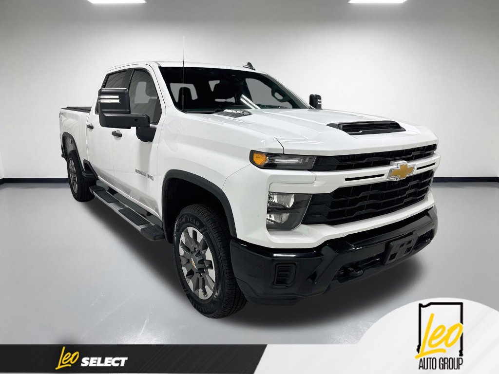 Used 2024 Chevrolet Silverado 2500 Custom w/ Custom Convenience Package AWD/4WD image 5