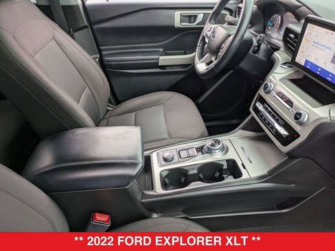 Used 2022 Ford Explorer XLT image 37