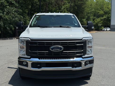 Used 2024 Ford F350 XL AWD/4WD image 2