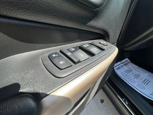 Used 2018 Jeep Cherokee Limited AWD/4WD image 25