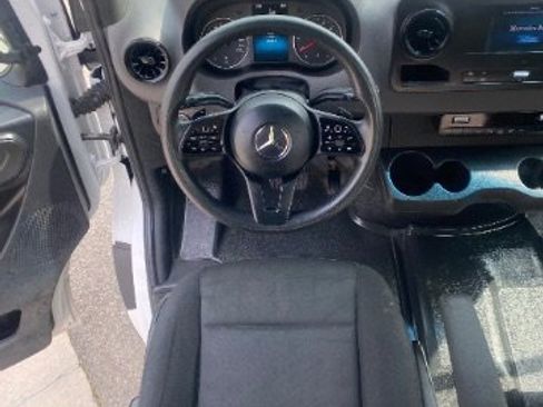 Used 2023 Mercedes-Benz Sprinter 2500 image 24