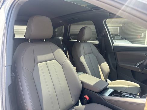 Used 2025 Audi Q5 Premium w/ Convenience Package AWD/4WD image 16